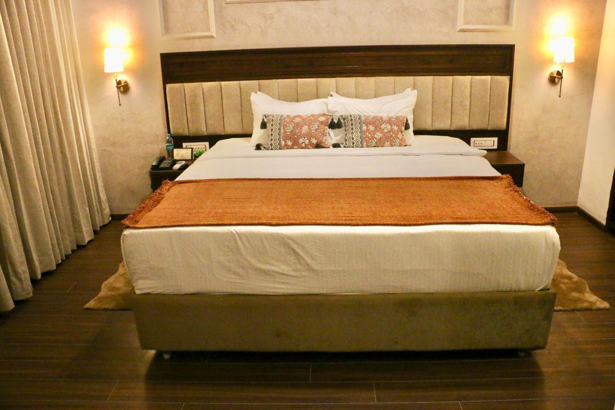 Nalapad'S Hotel Bangalore International Esterno foto