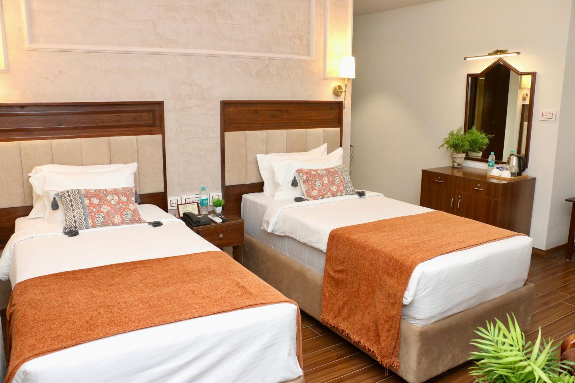 Nalapad'S Hotel Bangalore International Esterno foto