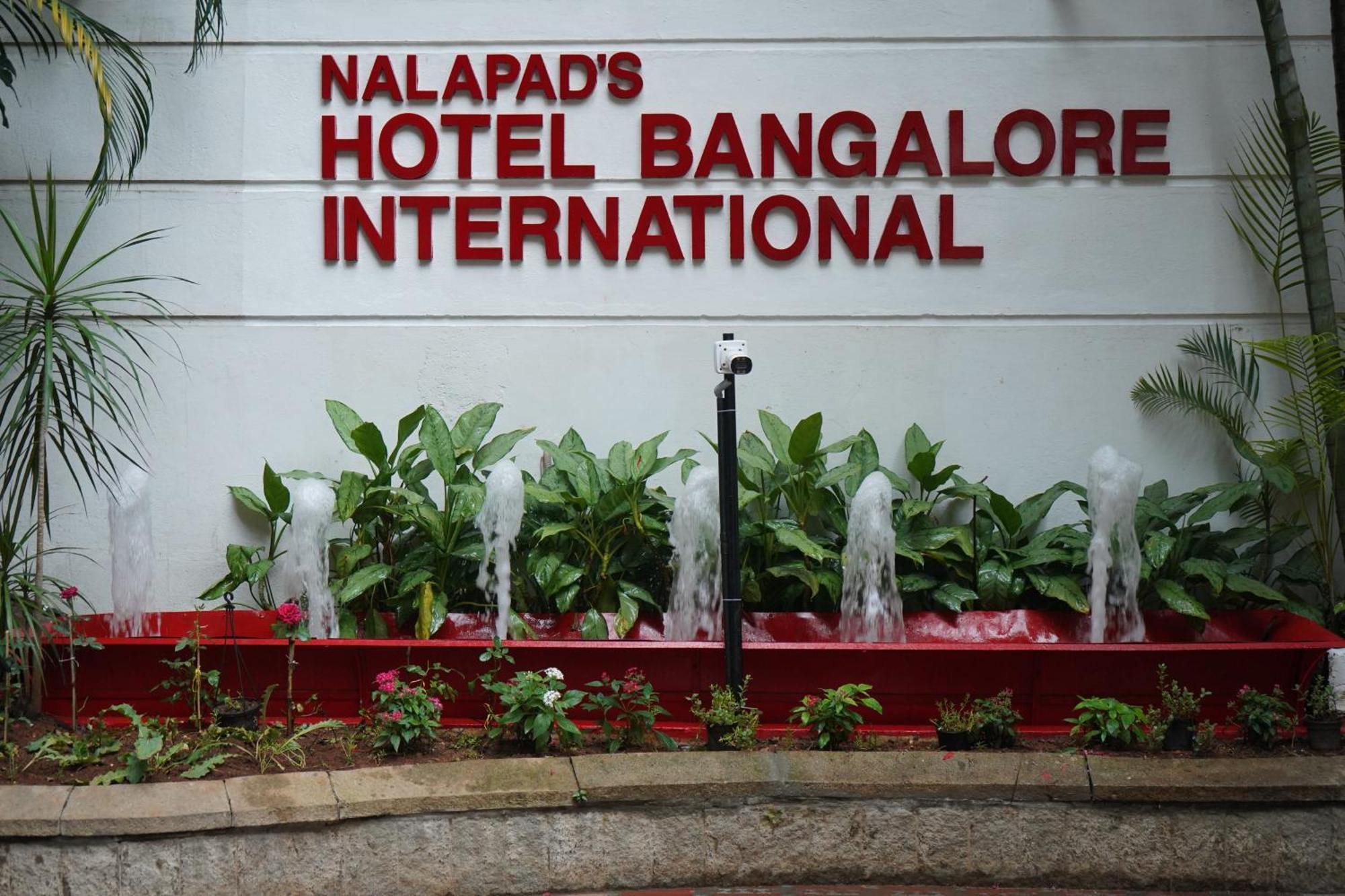 Nalapad'S Hotel Bangalore International Esterno foto
