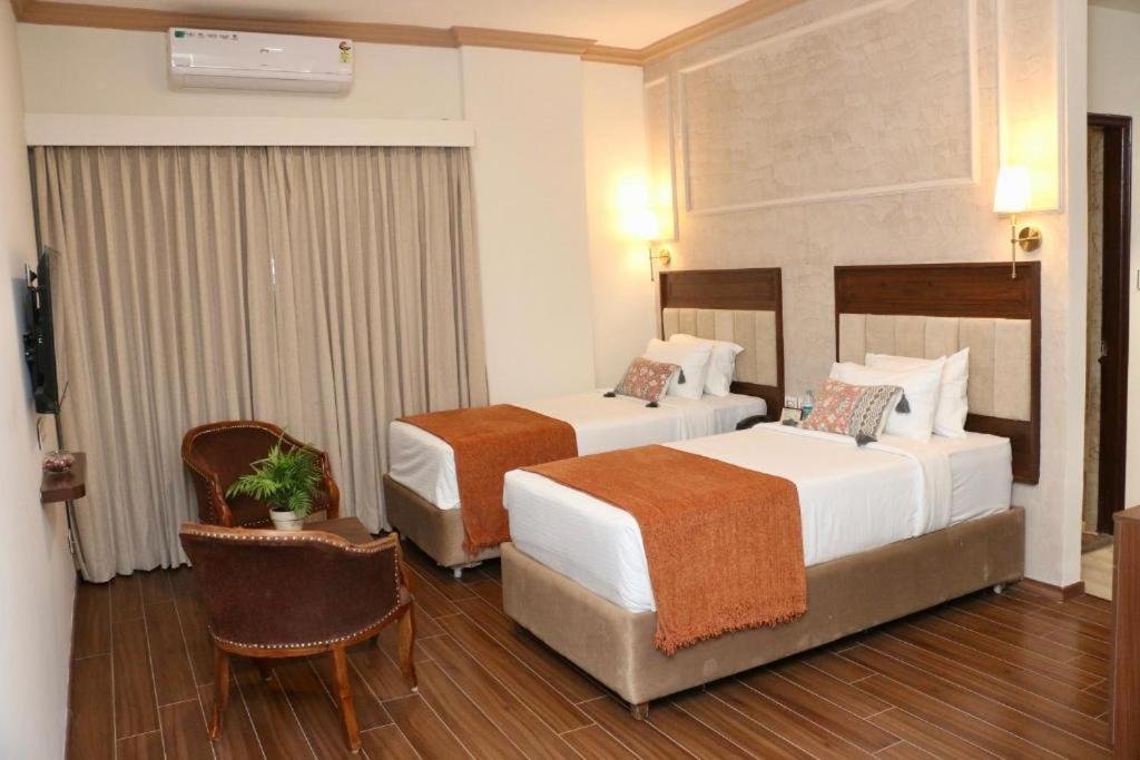 Nalapad'S Hotel Bangalore International Esterno foto