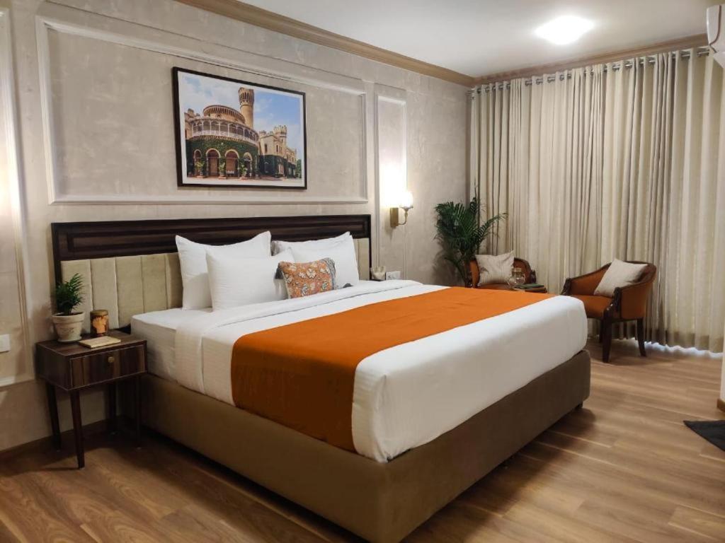 Nalapad'S Hotel Bangalore International Esterno foto