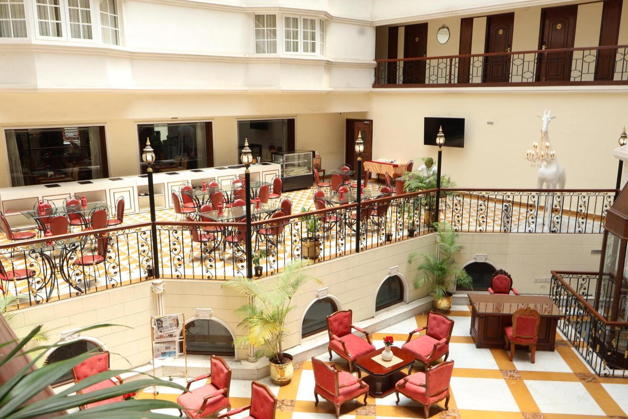 Nalapad'S Hotel Bangalore International Esterno foto