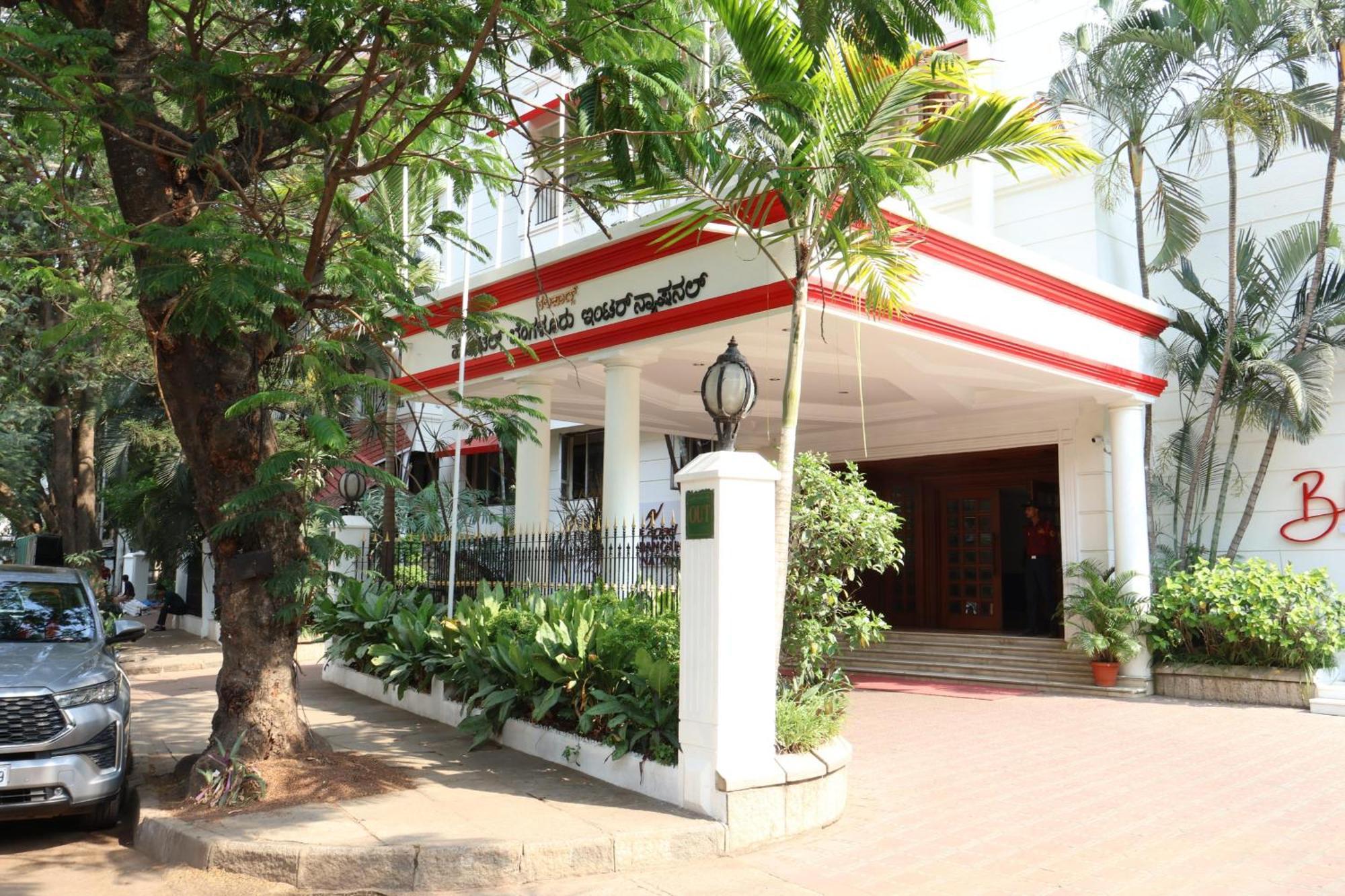 Nalapad'S Hotel Bangalore International Esterno foto