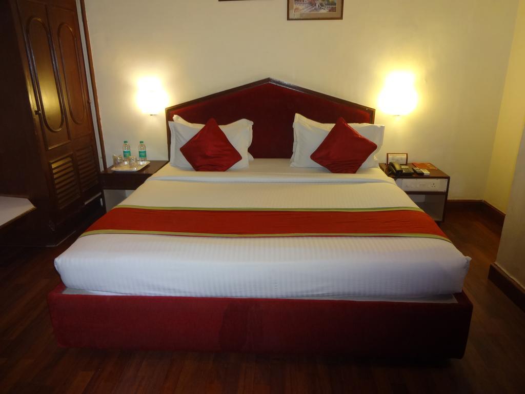Nalapad'S Hotel Bangalore International Esterno foto