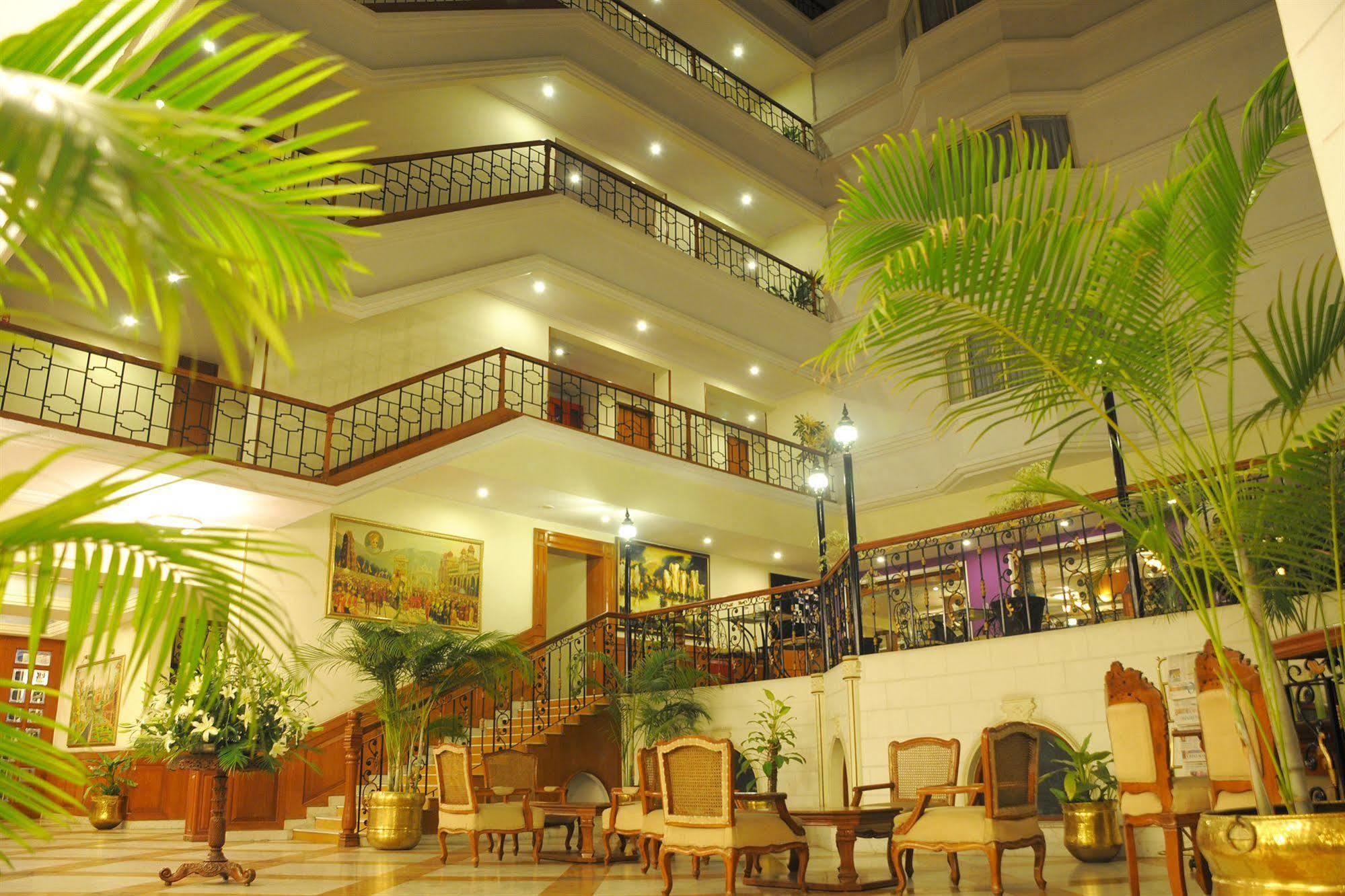 Nalapad'S Hotel Bangalore International Esterno foto